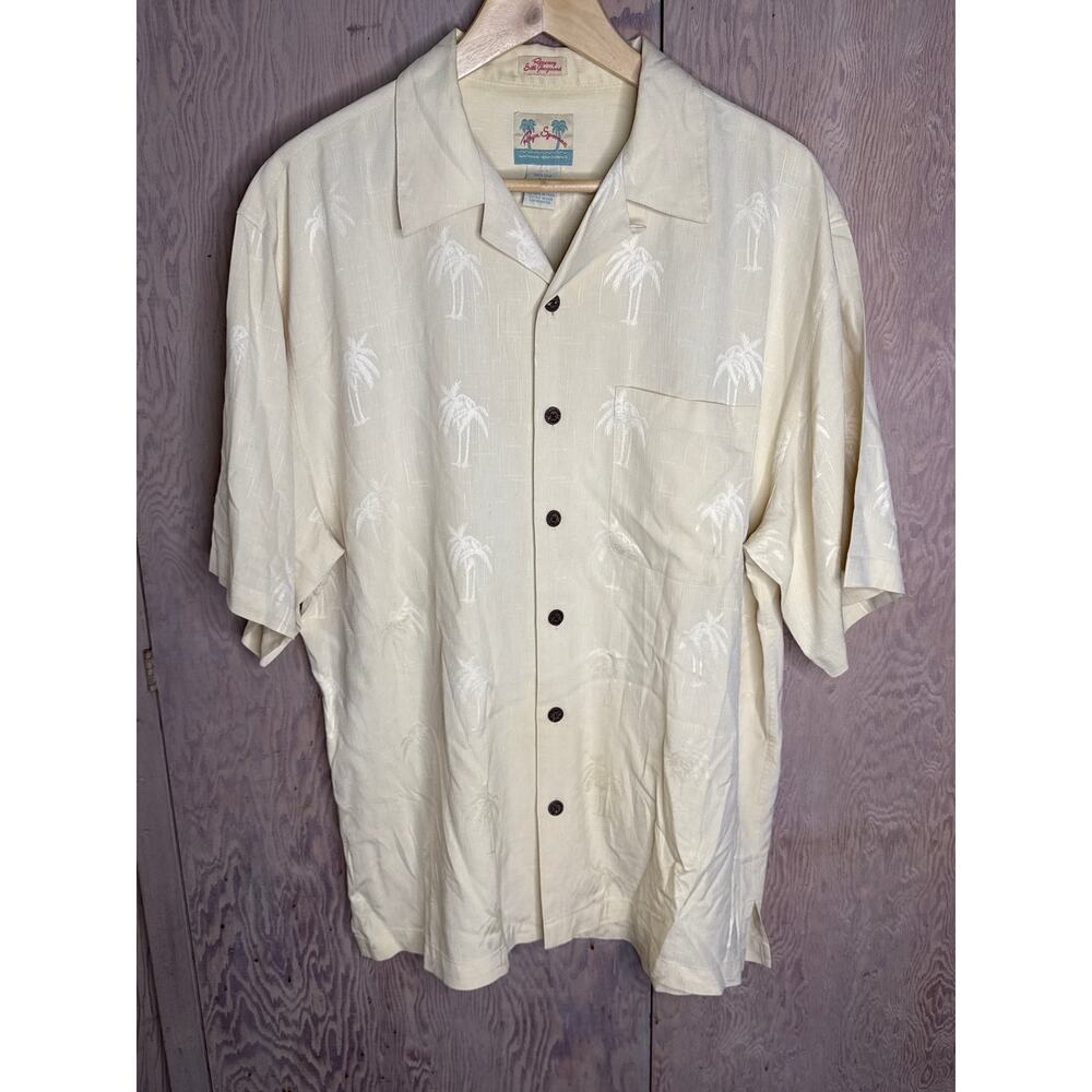 Reyn Spooner Silk Cream Coconut Tree
 Button Down Aloha Shirt Men Size Medium